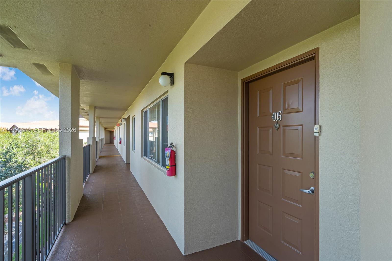 901 SW 141st Ave # 405M, Pembroke Pines FL 33027 photo 2