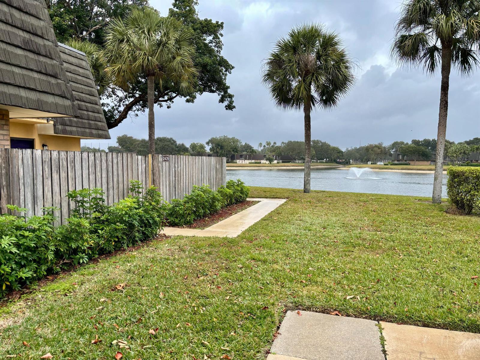 2435 24th Way, West Palm Beach FL 33407 photo 2