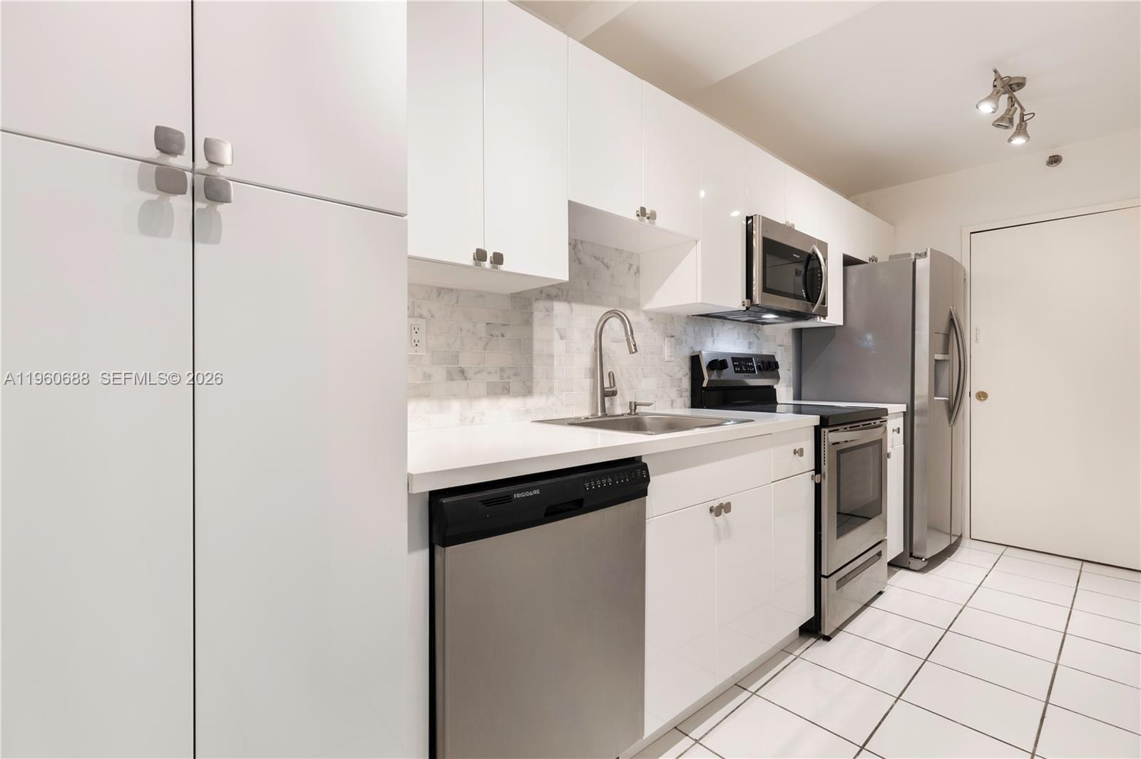 100 Lincoln Rd # 307, Miami Beach FL 33139 photo 5