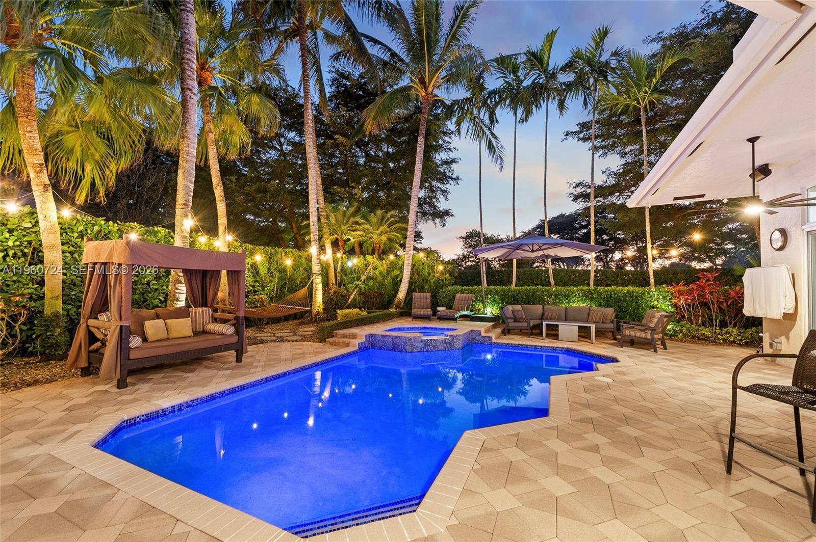 2567 Montclaire Cir, Weston FL 33327 photo 2