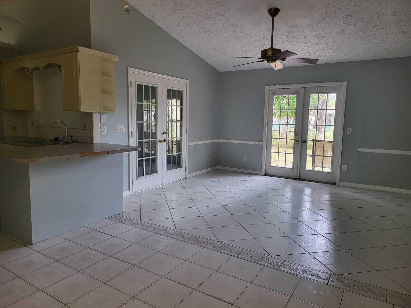 349 SE Fallon Drive, Port St. Lucie FL 34983 photo 3