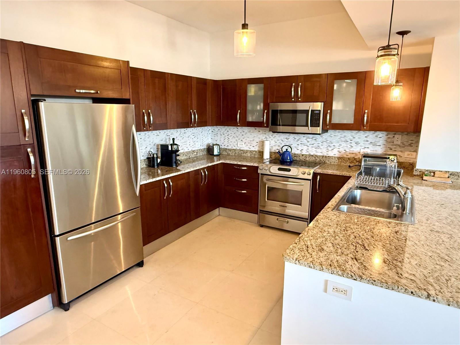 19900 E Country Club Dr, Aventura FL 33180 photo 5