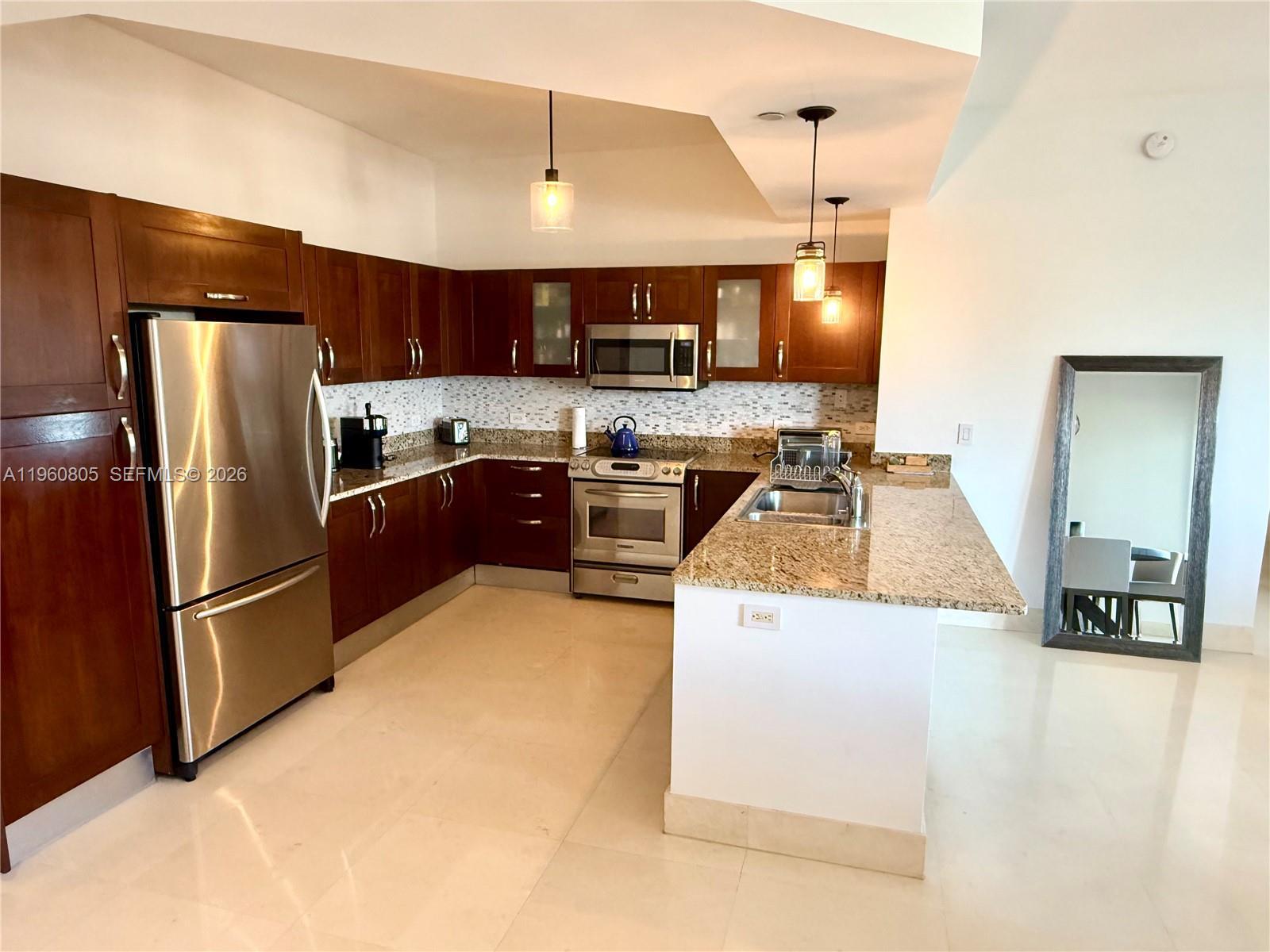 19900 E Country Club Dr, Aventura FL 33180 photo 4