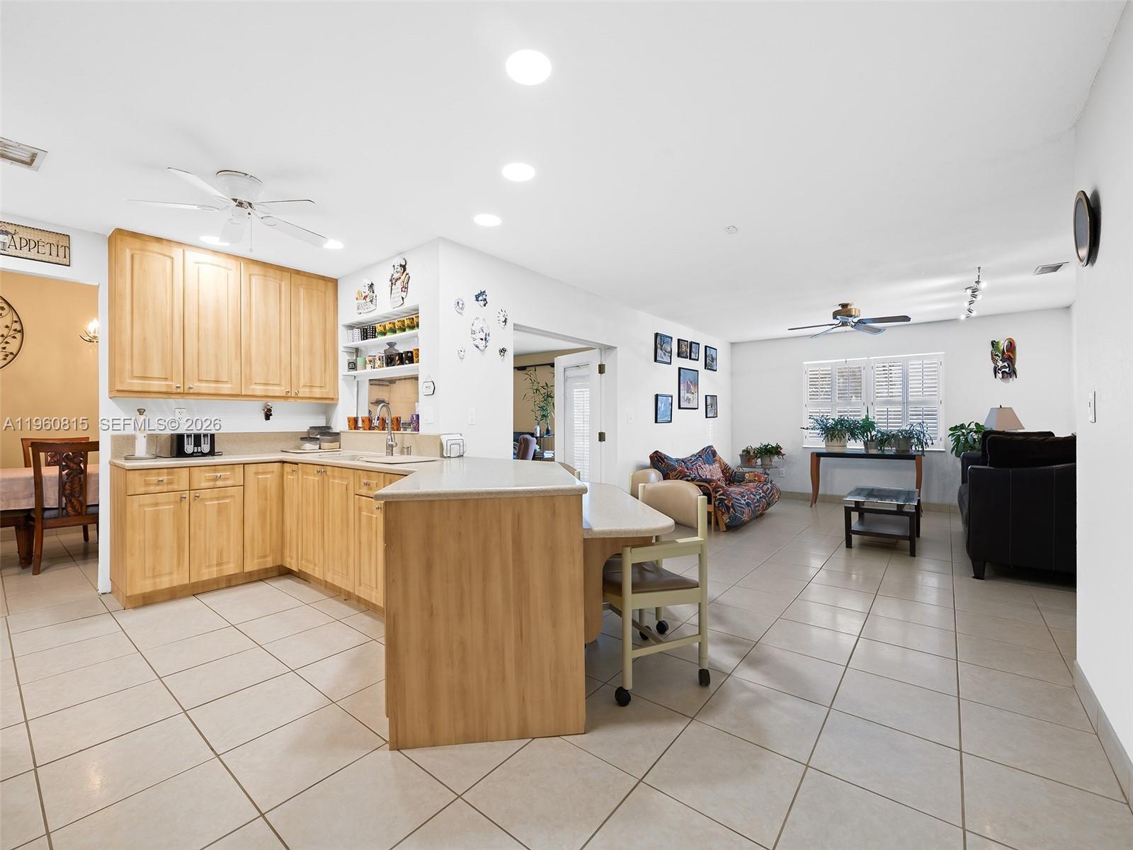 11905 SW 48th Ct, Cooper City FL 33330 photo 4