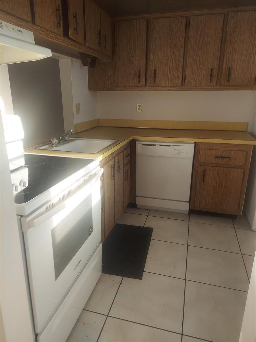 2800 NW 56th Avenue # 301, Lauderhill FL 33313 photo 5