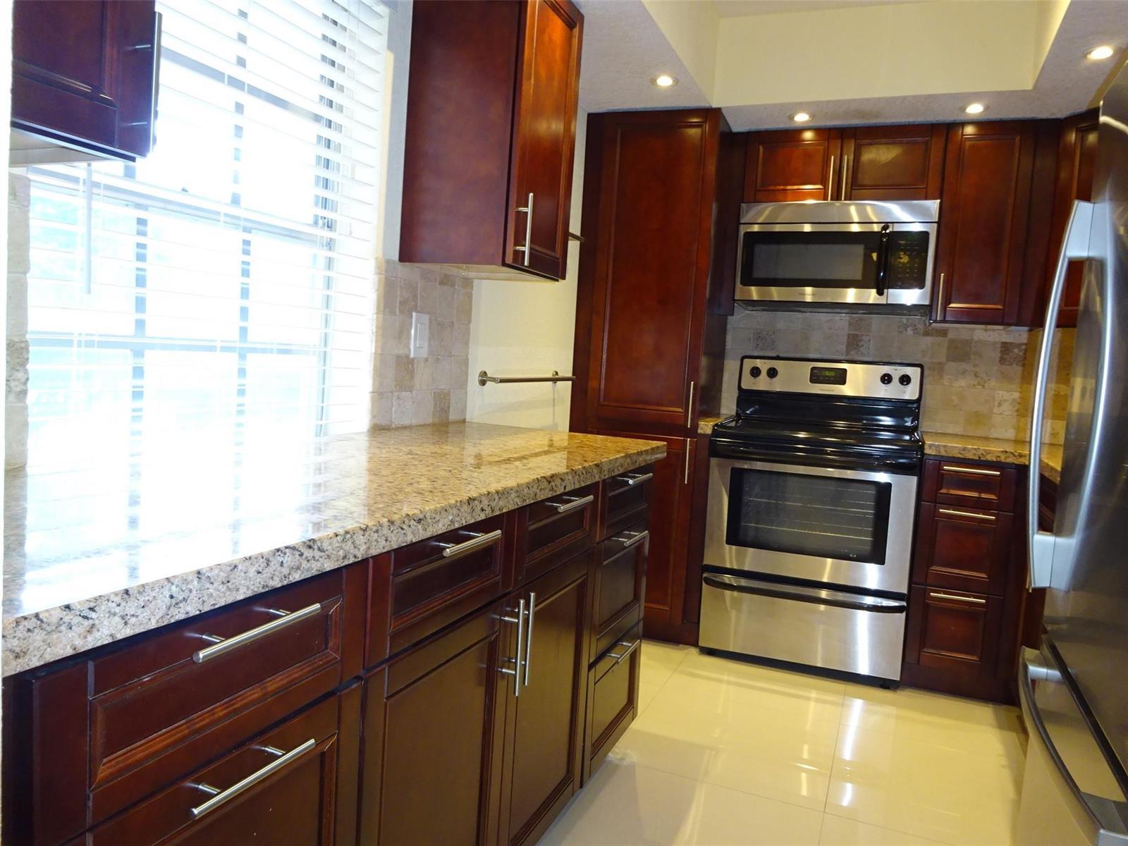 2801 N Palm Aire Drive # 308, Pompano Beach FL 33069 photo 3