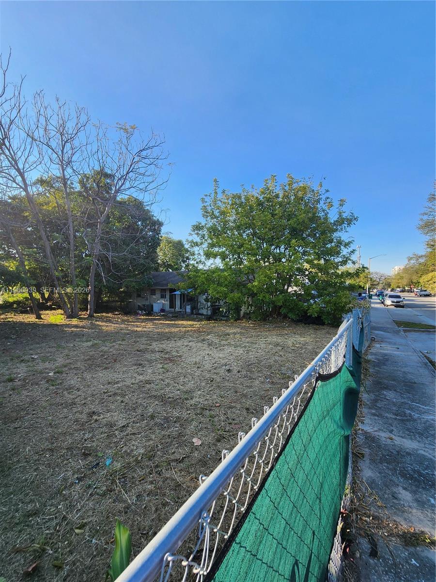 6742 NW 4th Ave, Miami FL 33150 photo 2