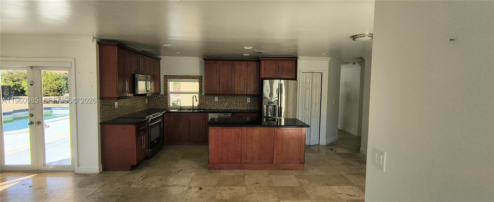 4920 SW 156th Pl, Miami FL 33185 photo 4