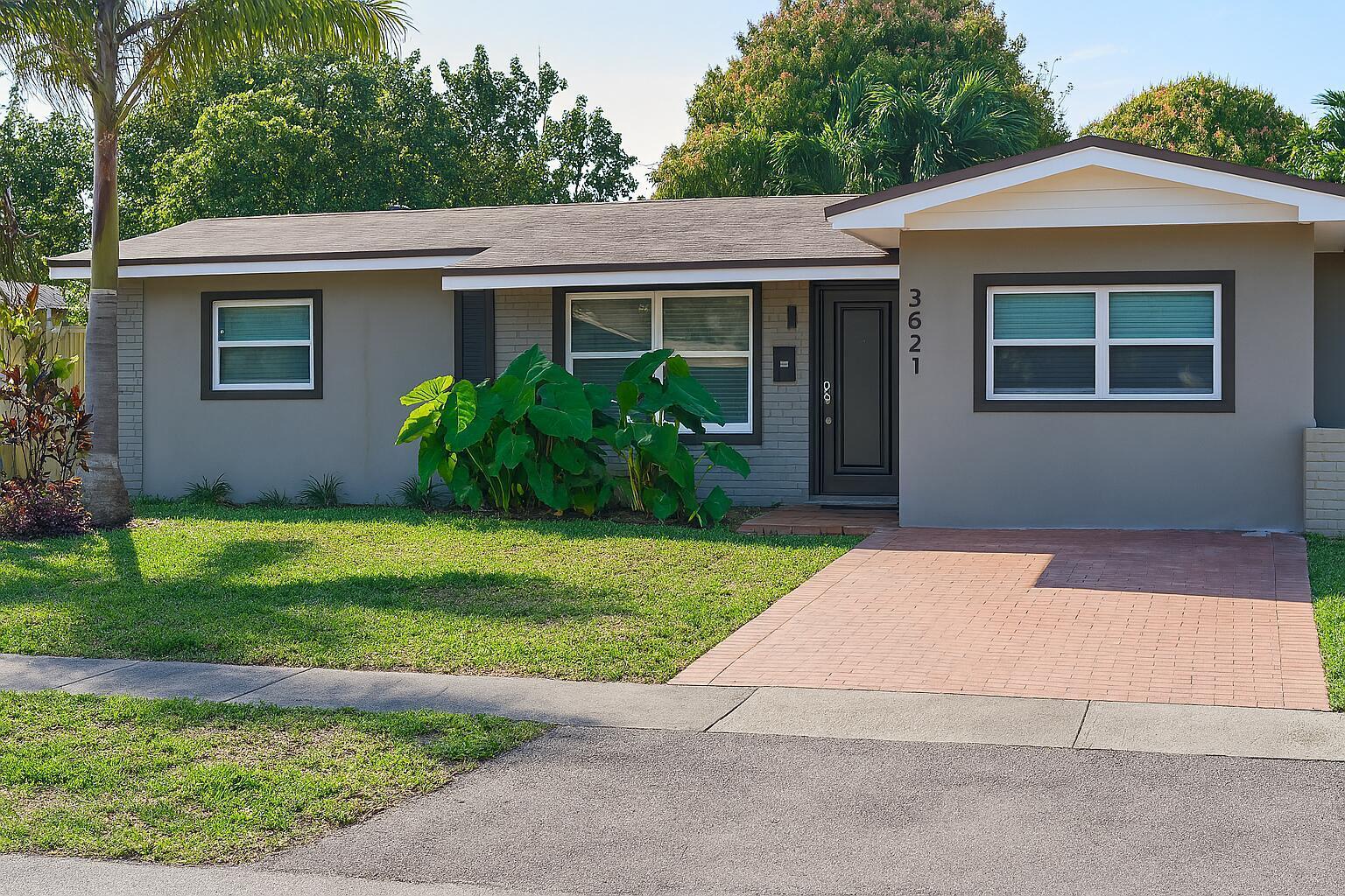 3621 NW 35th Way, Lauderdale Lakes FL 33309