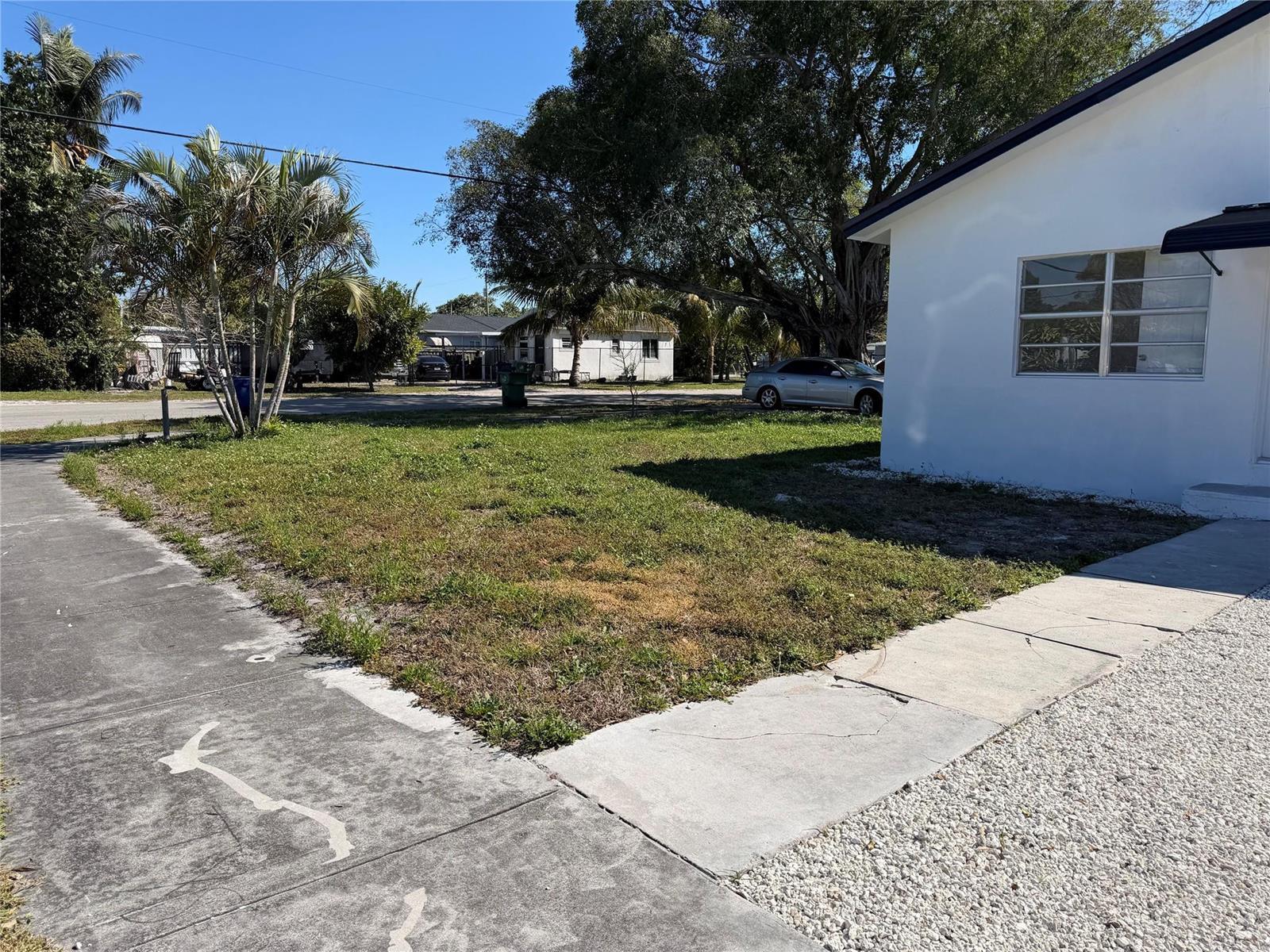 1006 NW 112th Terrace, Miami FL 33168 photo 2