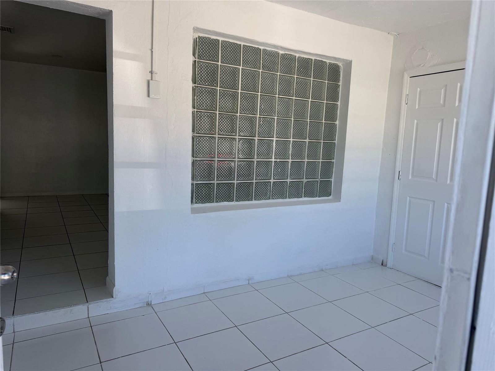 1006 NW 112th Terrace, Miami FL 33168 photo 4