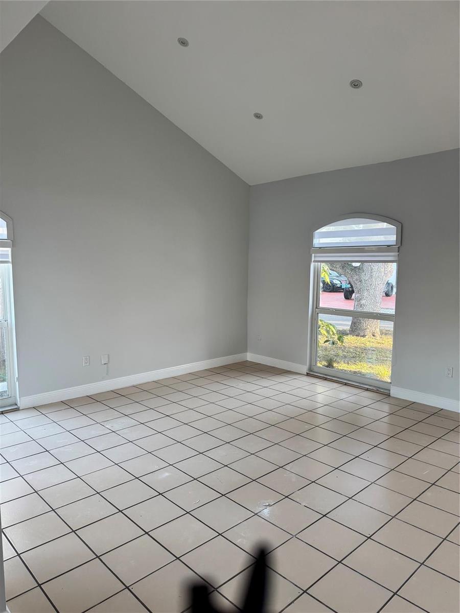 8201 NW 198th Street, Hialeah FL 33015 photo 5