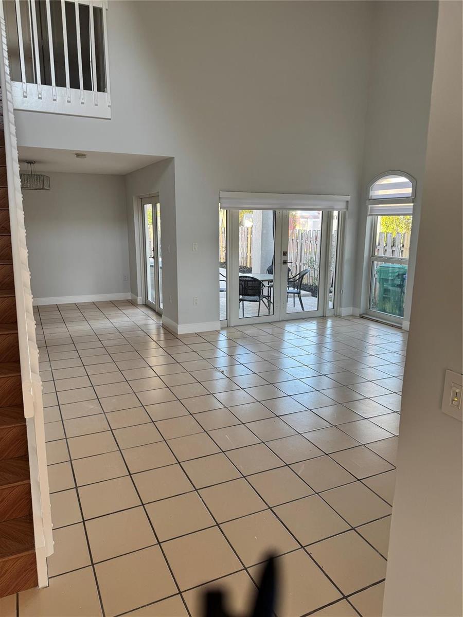 8201 NW 198th Street, Hialeah FL 33015 photo 4