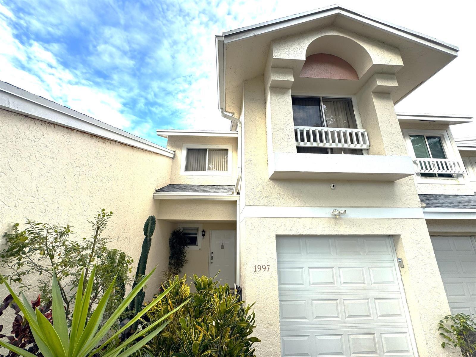 1997 Discovery Circle # 1997, Deerfield Beach FL 33442 photo 3