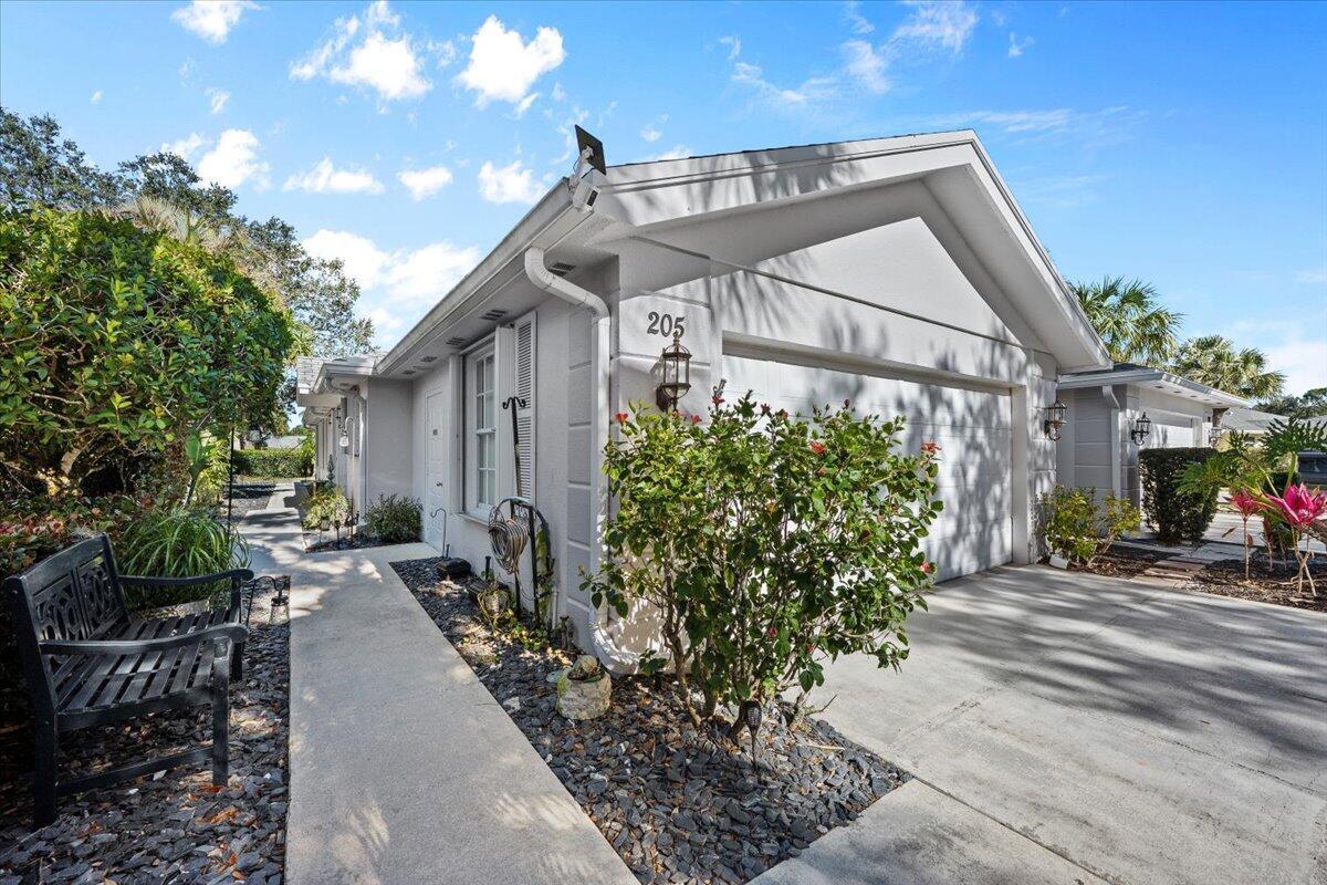 205 Brier Circle, Jupiter FL 33458 photo 2