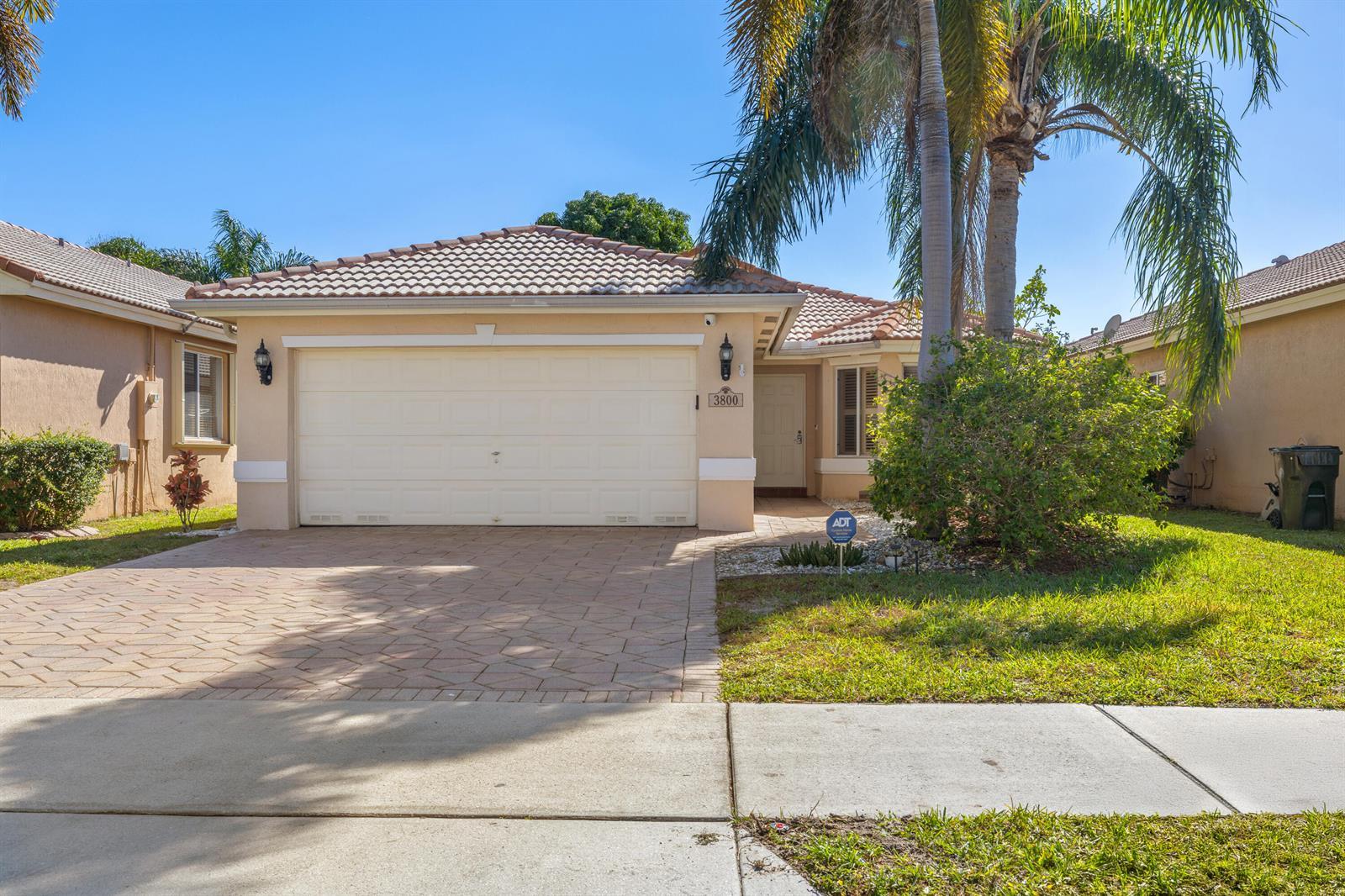 3800 Woodfield Drive, Coconut Creek FL 33073 photo 2