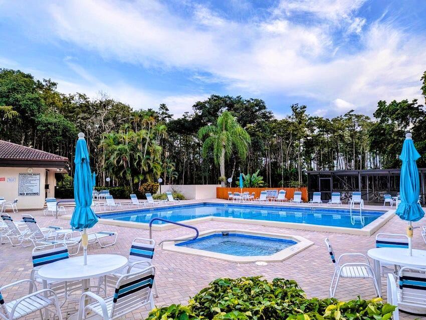 21362 Juego Circle # 33f, Boca Raton FL 33433 photo 3