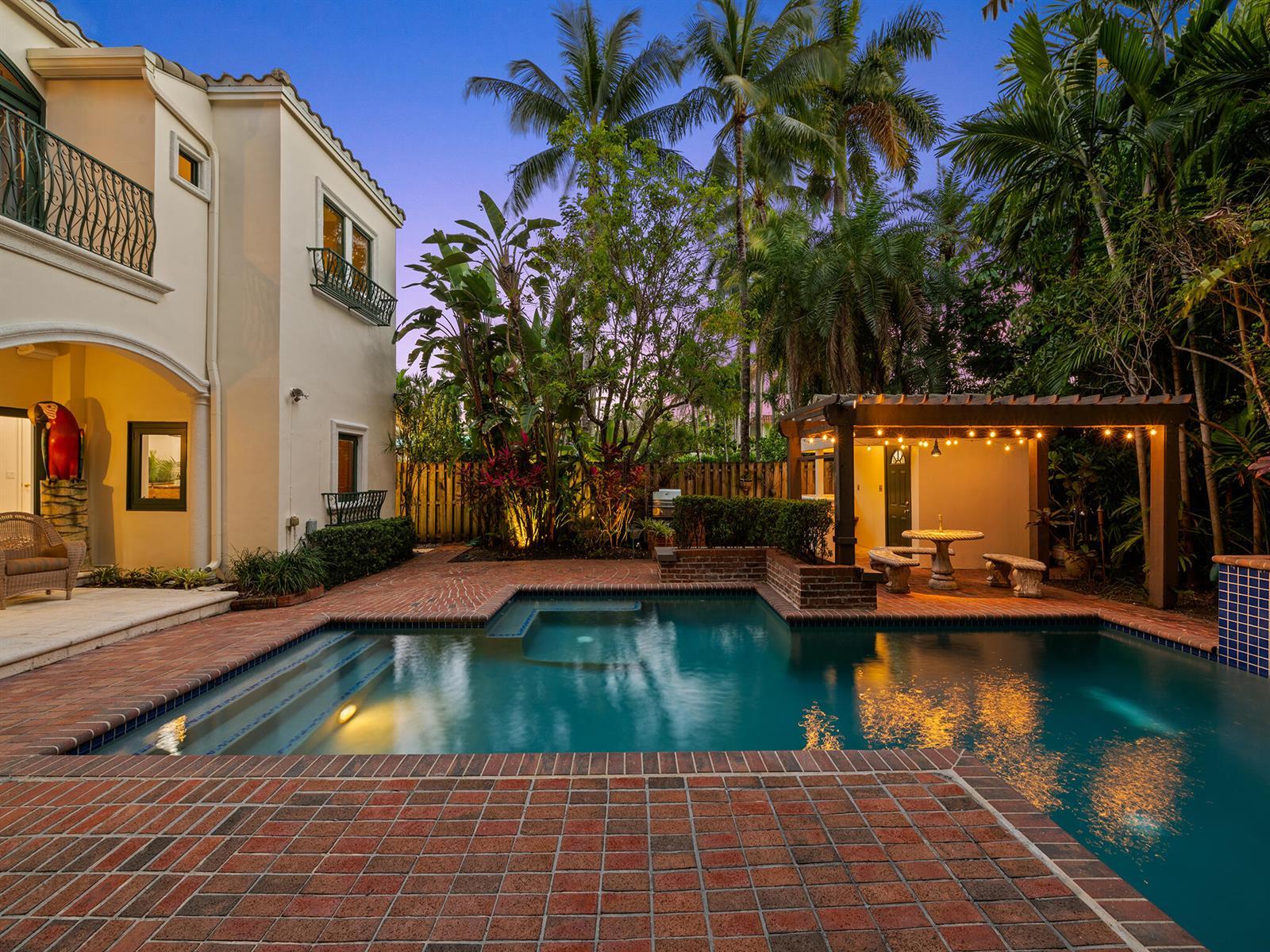 347 Poinciana Drive, Fort Lauderdale FL 33301 photo 2