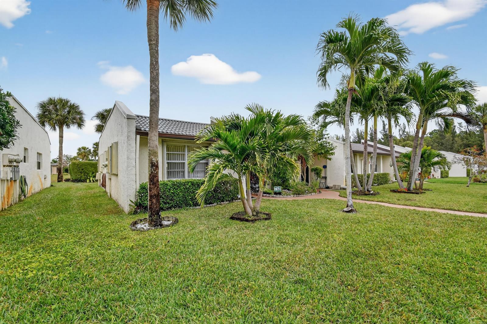 113 Lake Olive Drive # 113, West Palm Beach FL 33411 photo 2