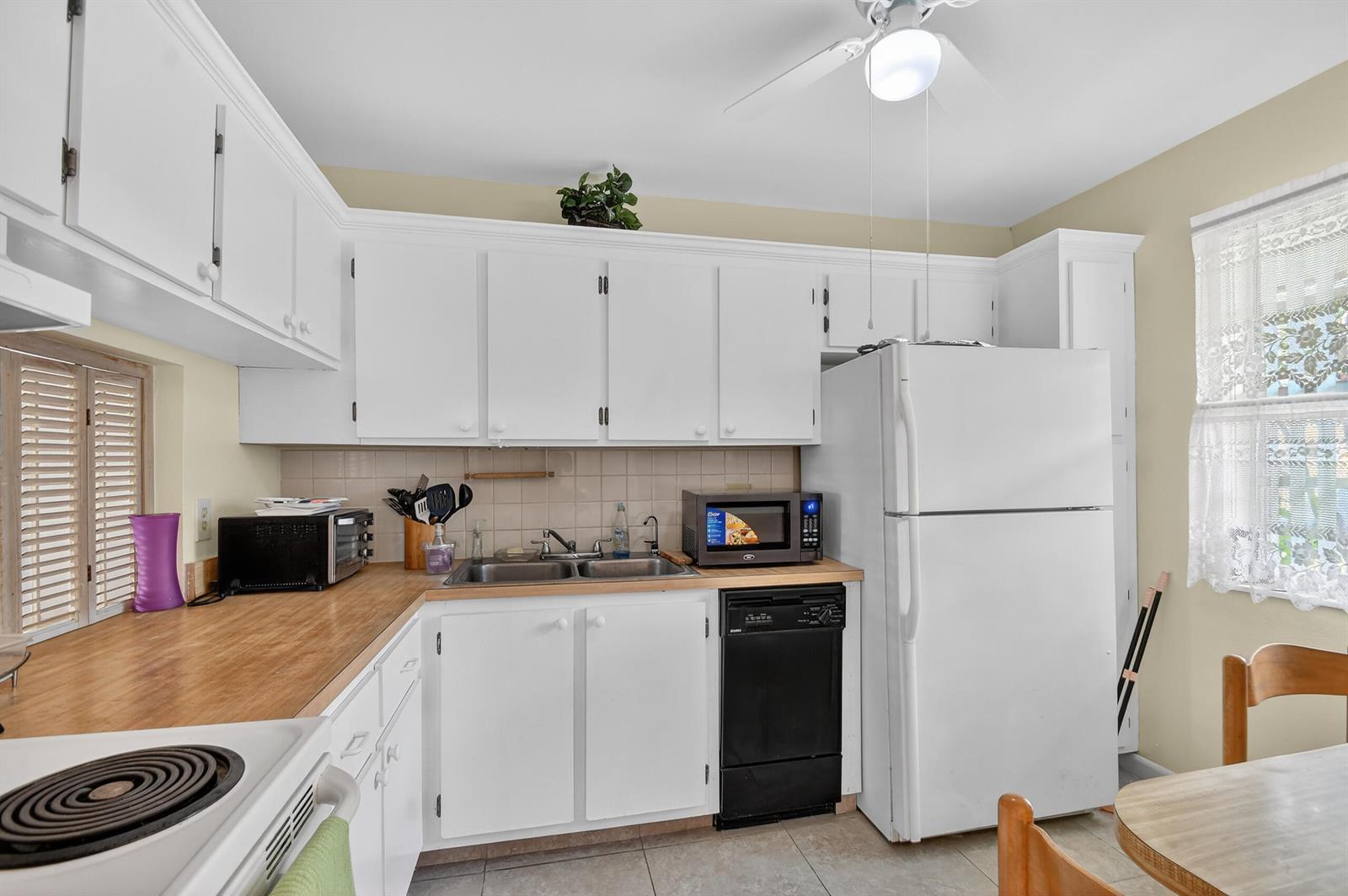 113 Lake Olive Drive # 113, West Palm Beach FL 33411 photo 4
