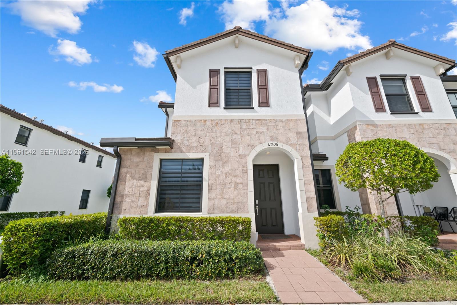 11006 W 32nd Ln, Hialeah FL 33018 photo 5