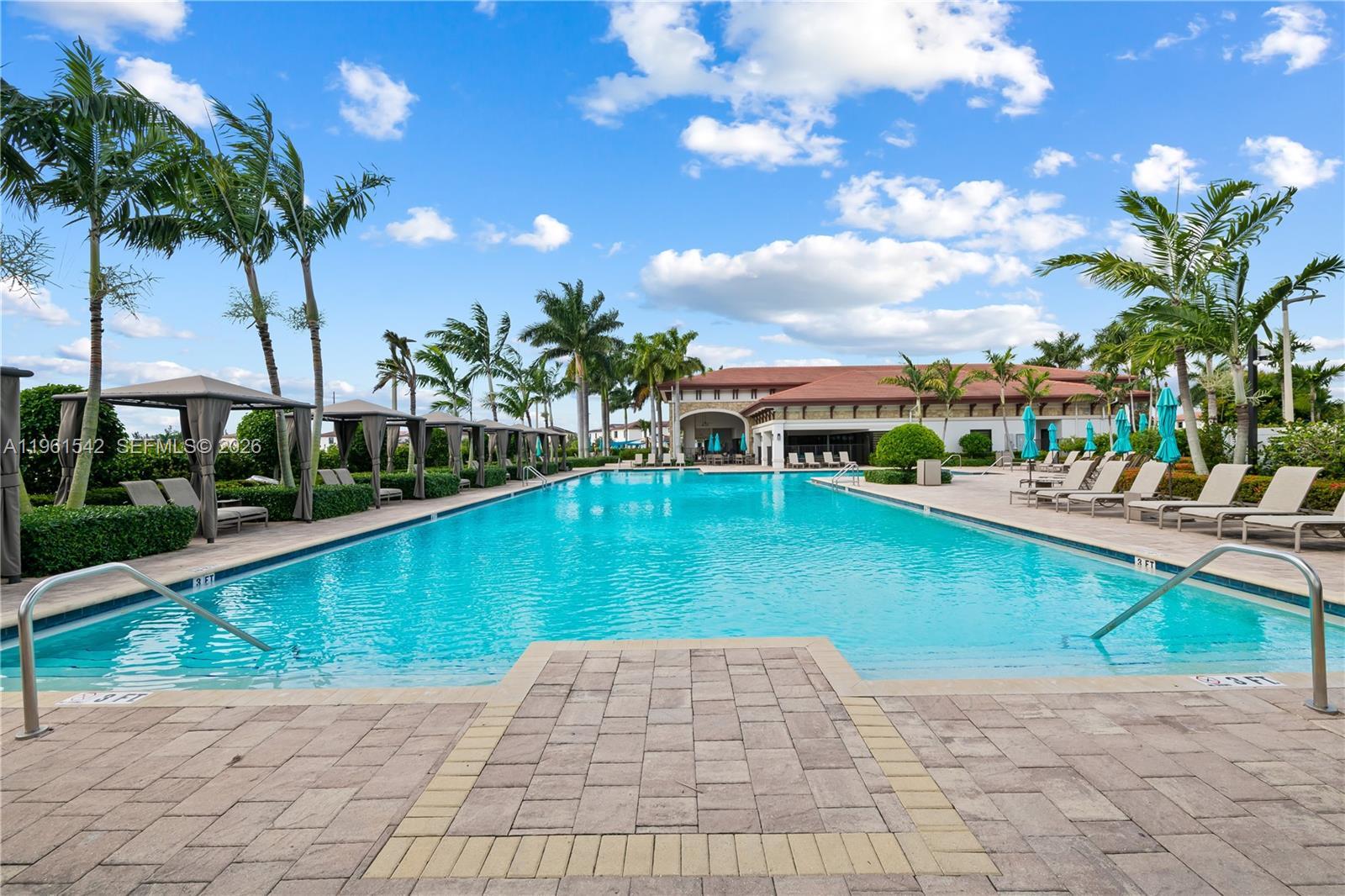 11006 W 32nd Ln, Hialeah FL 33018 photo 4