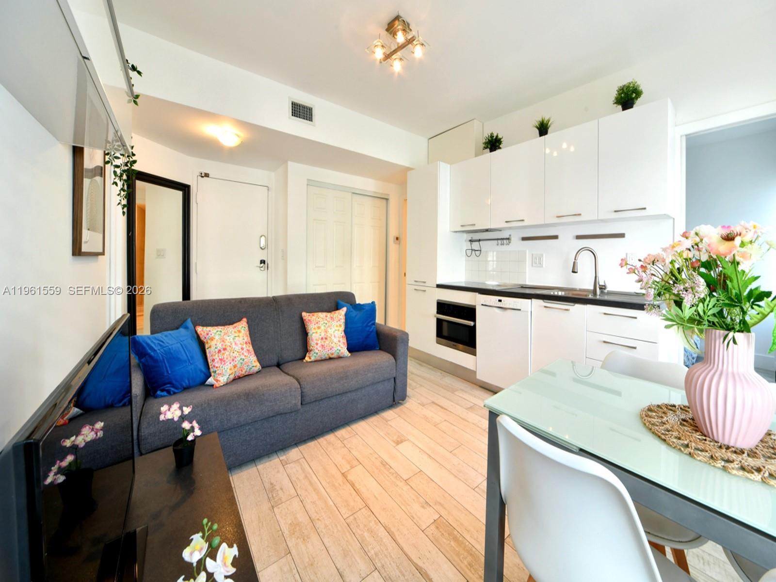 811 Jefferson Ave # 204, Miami Beach FL 33139 photo 5