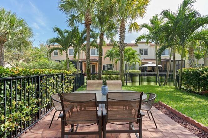2086 Foxtail View Court, West Palm Beach FL 33411 photo 5
