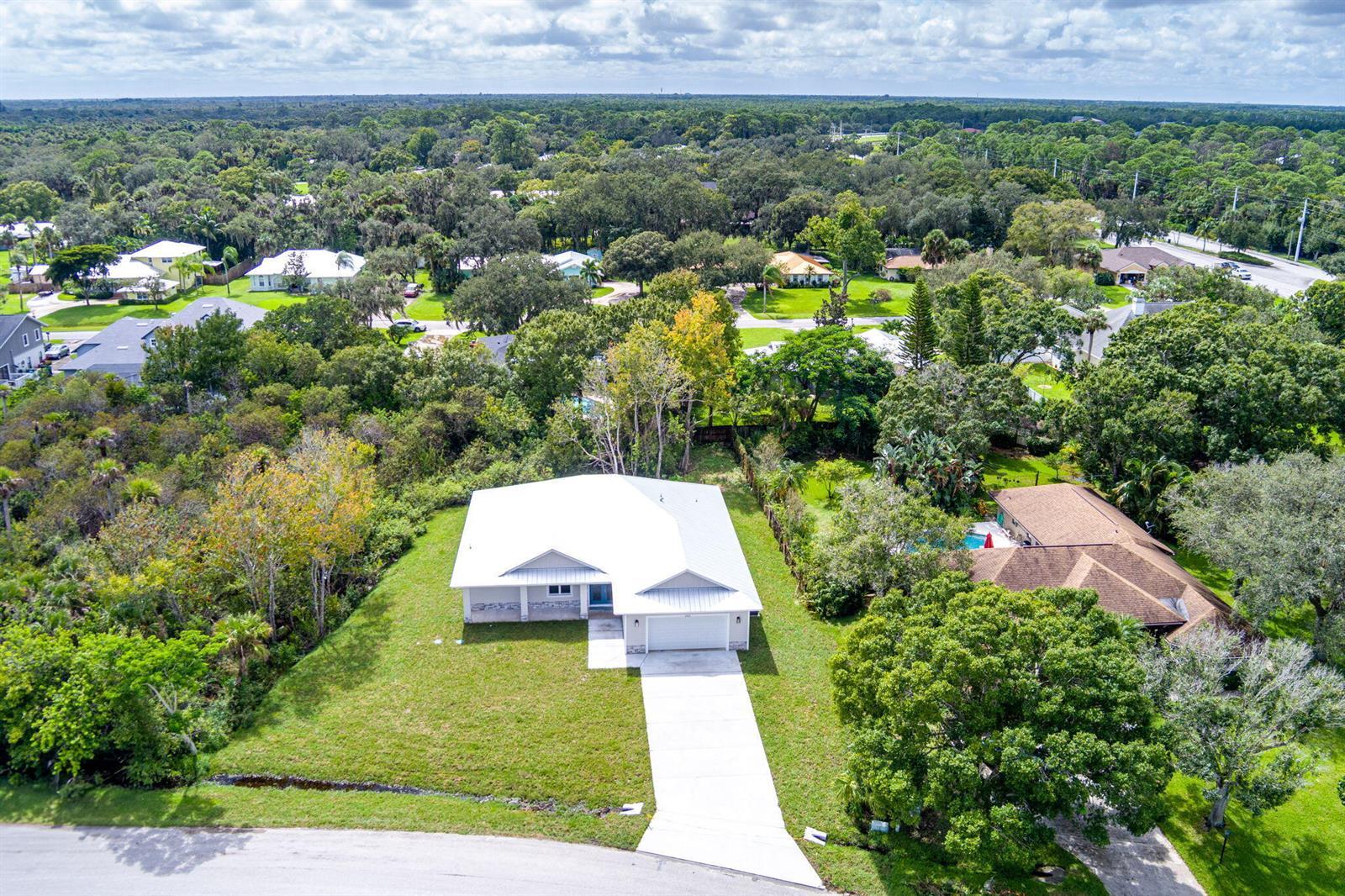 2401 River Branch Drive, Fort Pierce FL 34981 photo 2