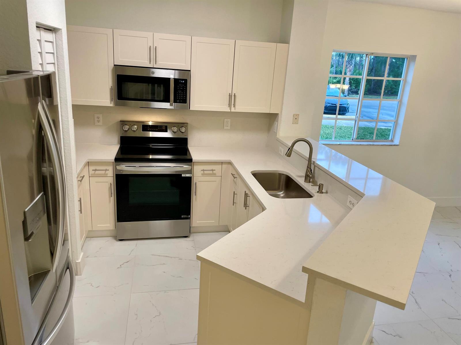 4987 SE Mariner Garden Circle, Stuart FL 34997 photo 5