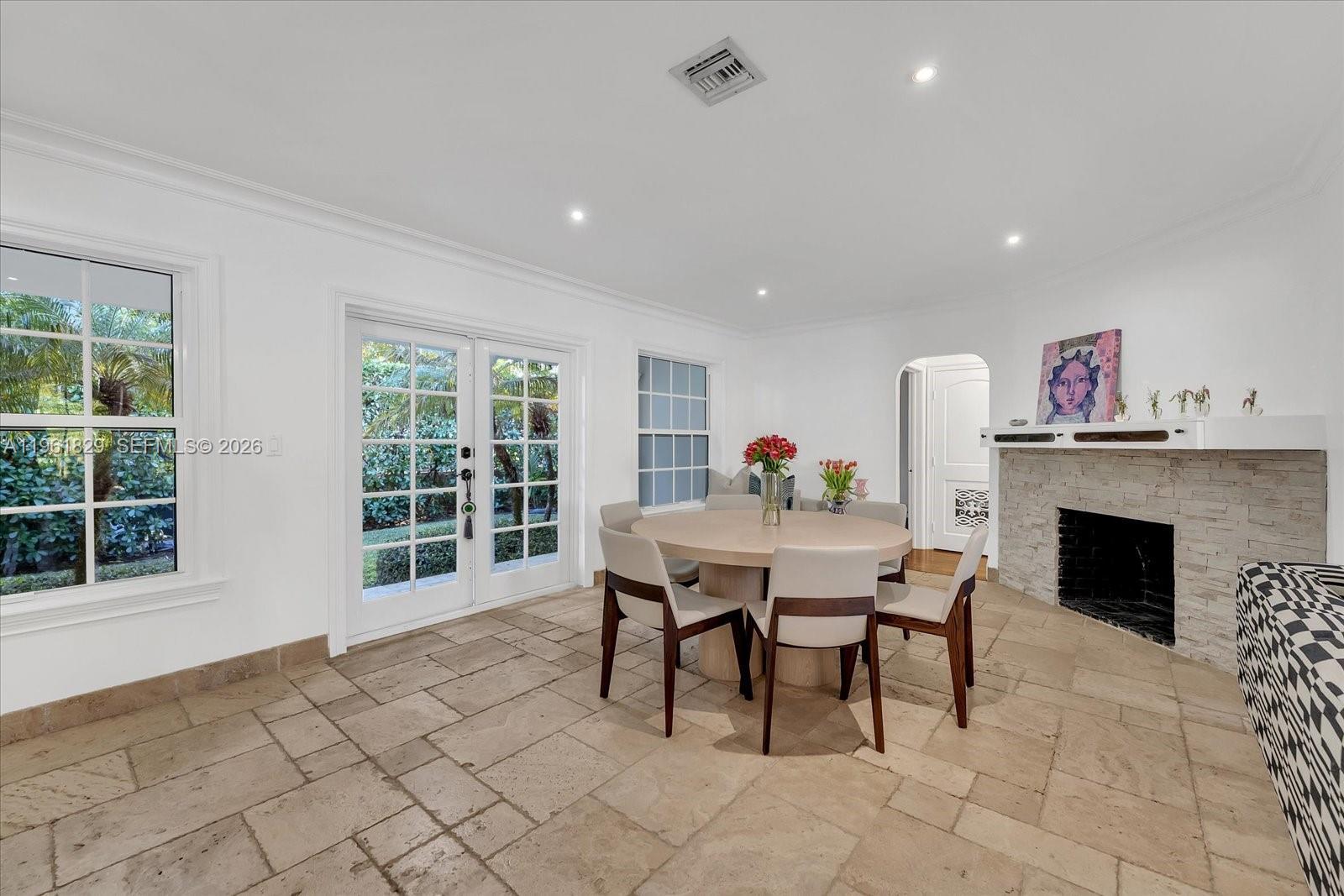 1161 Sunset Dr, Coral Gables FL 33143 photo 4