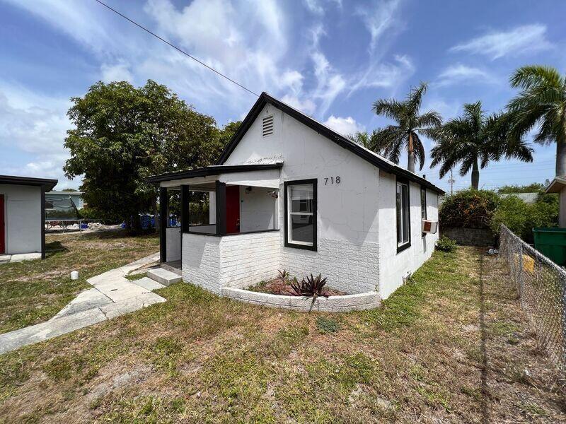 718 W 7th Street # 2, Riviera Beach FL 33404 photo 4