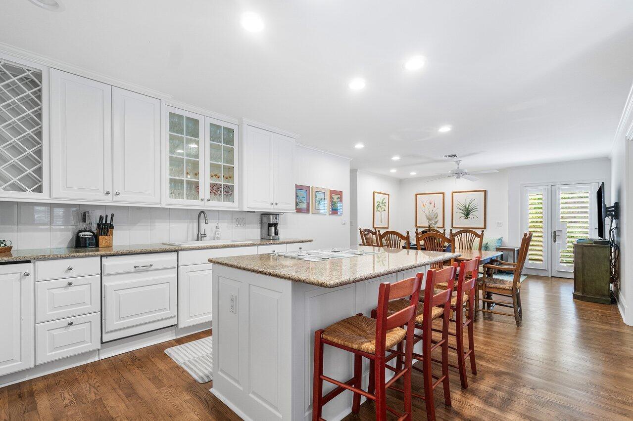 240 Miraflores Drive, Palm Beach FL 33480 photo 4