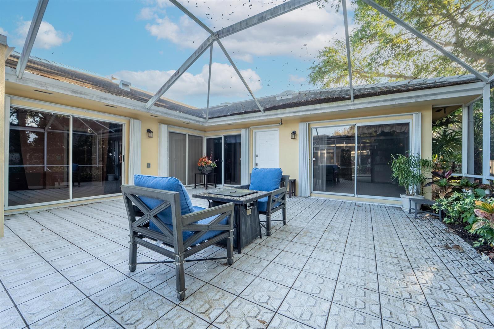 304 Sun Terrace Court, Palm Beach Gardens FL 33403 photo 2