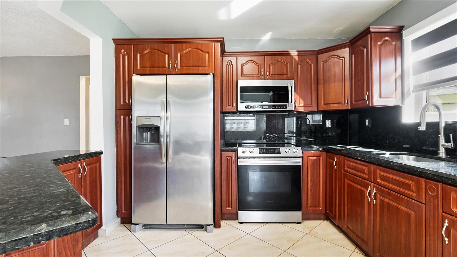 3140 Sheridan Lane, Hollywood FL 33021 photo 2