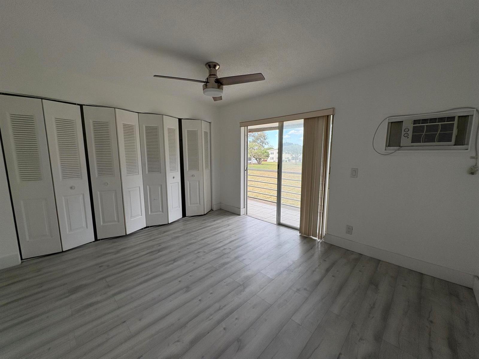 374 Camden P, West Palm Beach FL 33417 photo 2
