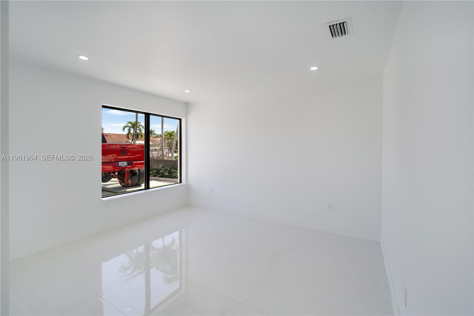 1406 SW 104th Ct, Miami FL 33174 photo 4