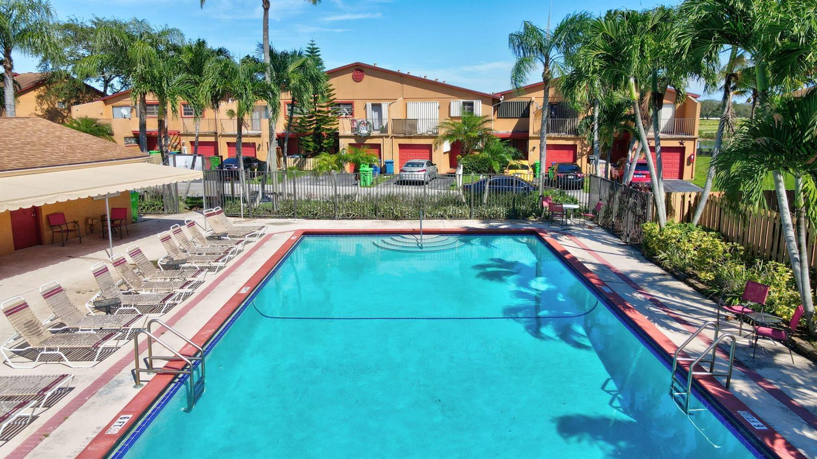 2751 E Sunrise Lakes Drive # 204, Sunrise FL 33322 photo 2
