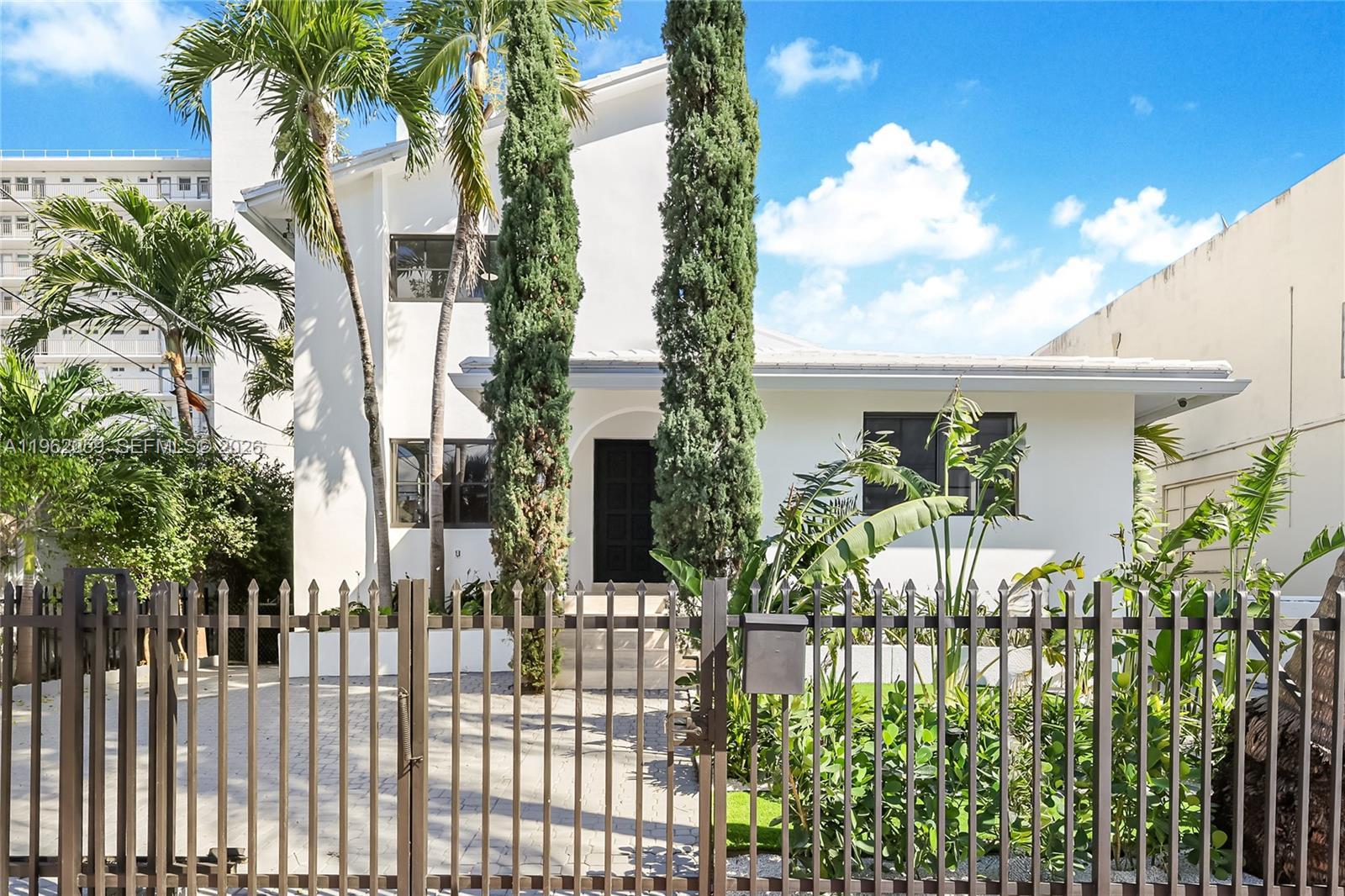 7811 Carlyle Ave, Miami Beach FL 33141 photo 4