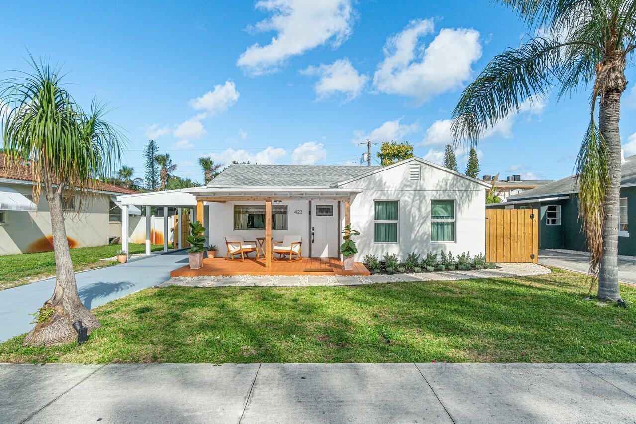 423 W Ocean Avenue, Lantana FL 33462 photo 2