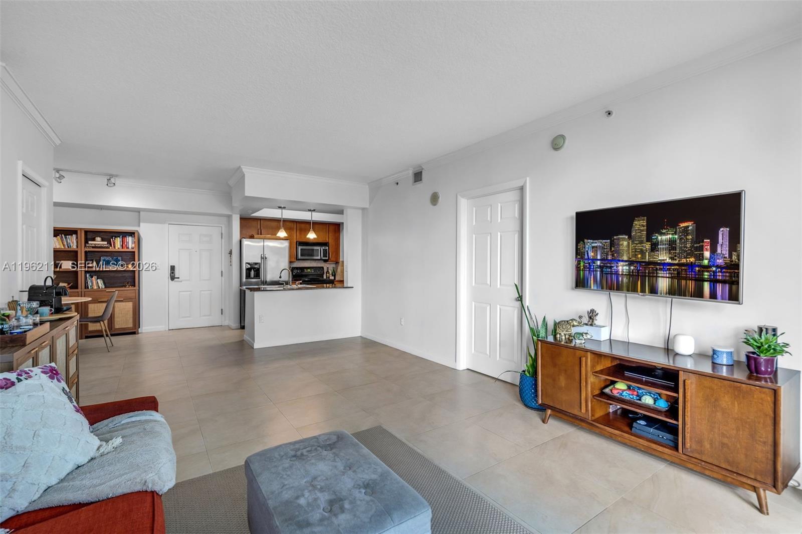 2000 N Bayshore Dr # 909, Miami FL 33137 photo 5