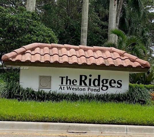 4273 Fox Ridge Dr, Weston FL 33331