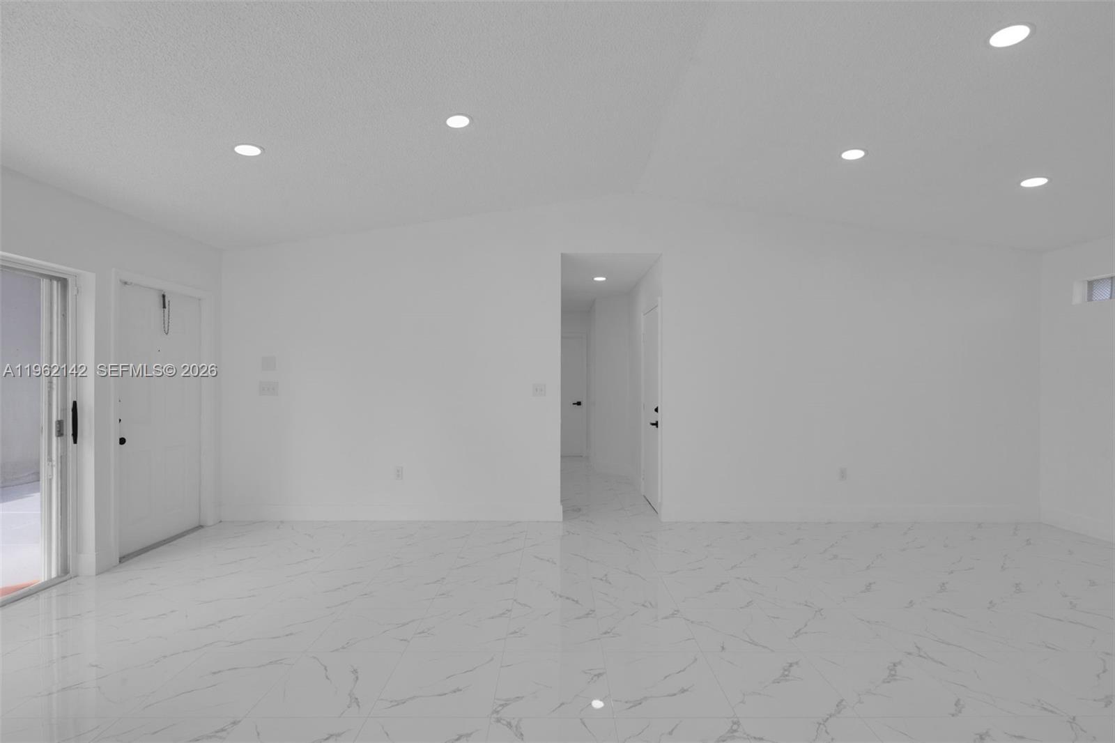 16907 SW 142nd Pl, Miami FL 33177 photo 5