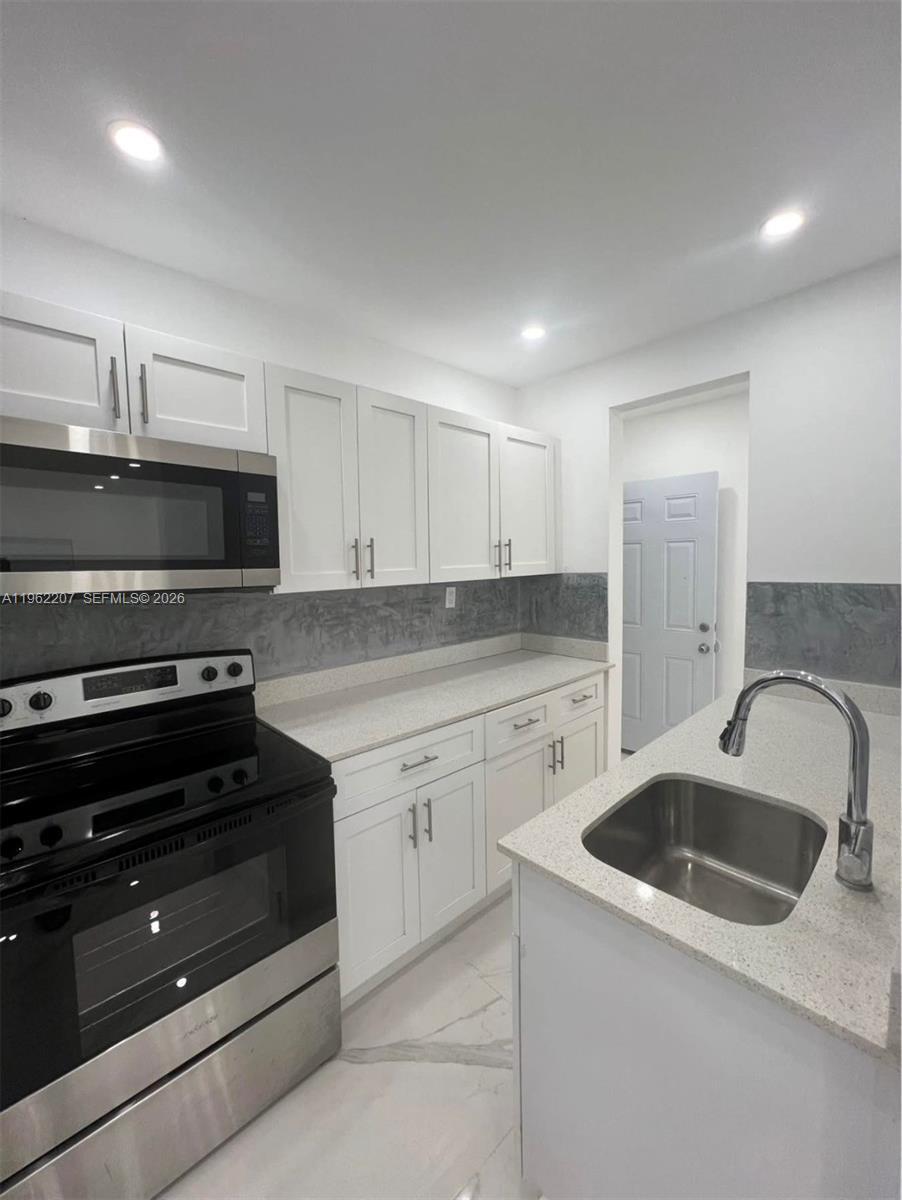 1015 S 17th Ave # 8, Hollywood FL 33020 photo 4