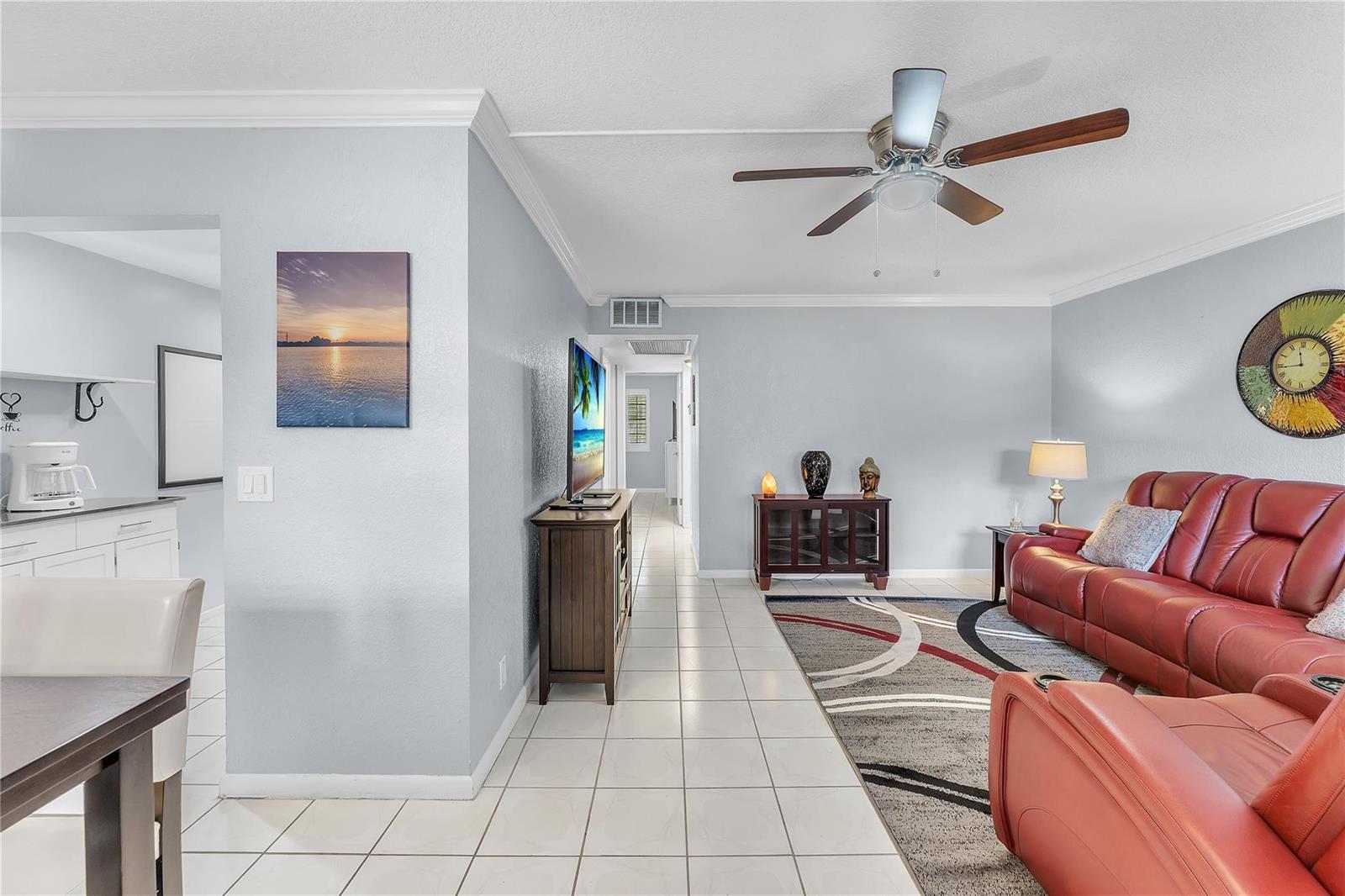290 Farnham M, Deerfield Beach FL 33442 photo 3