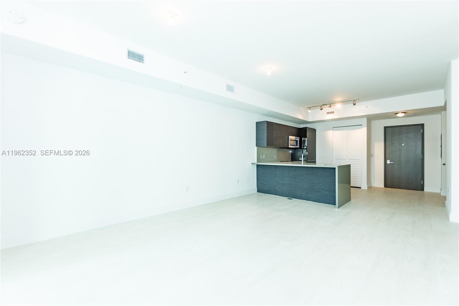 1080 Brickell Ave # 1706, Miami FL 33131 photo 4