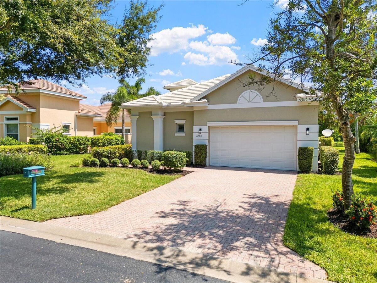 1254 River Reach Drive, Vero Beach FL 32967