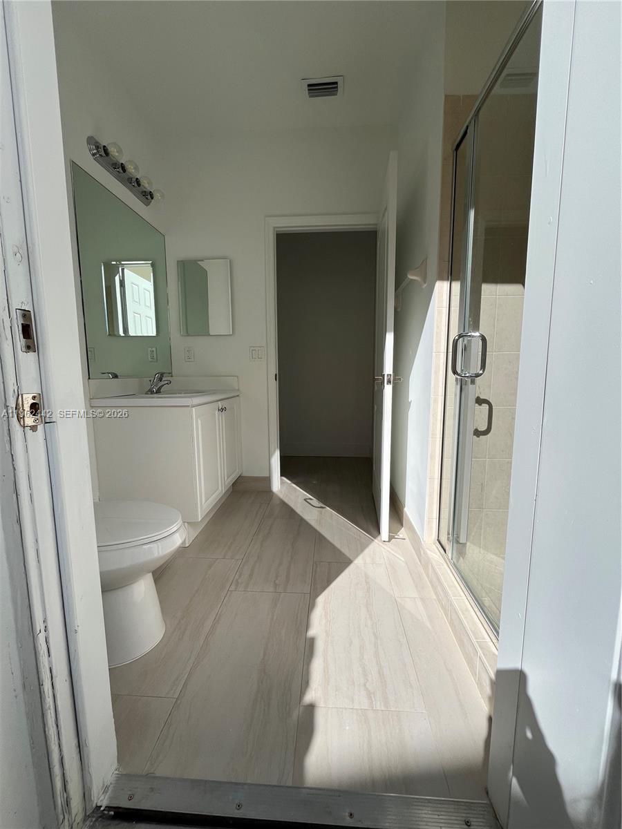 238 NE 31st Ave, Homestead FL 33033 photo 4