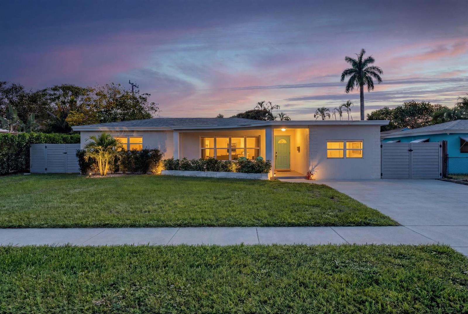 190 NE 21st Street, Boca Raton FL 33431