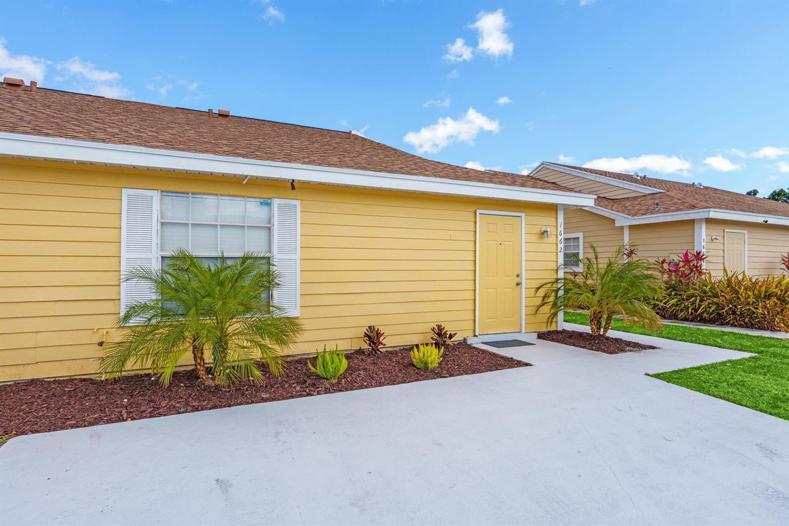1662 Royal Forest Court, West Palm Beach FL 33406 photo 5